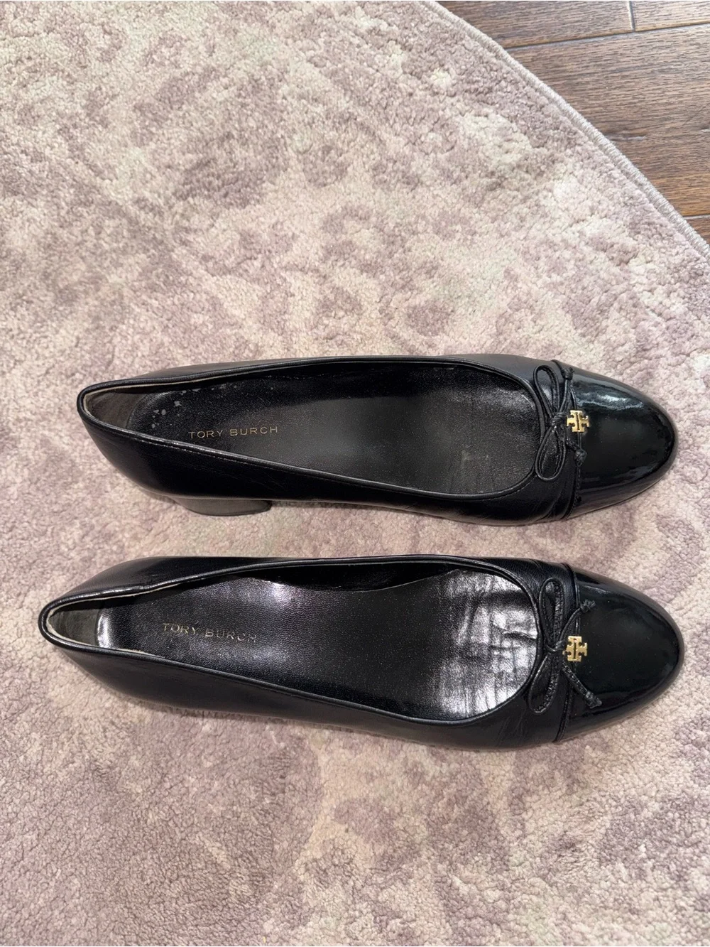 Tory Burch Women’s 8 45mm Cap-Toe Black Leather Pumps Shoes